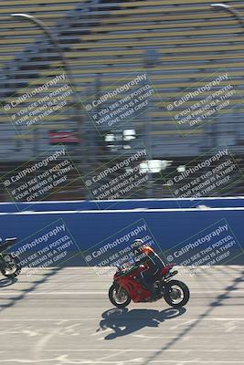 media/Jan-21-2022-Fastrack Riders (Fri) [[90b5309cc6]]/Level 1/Session 1 Front Straight/